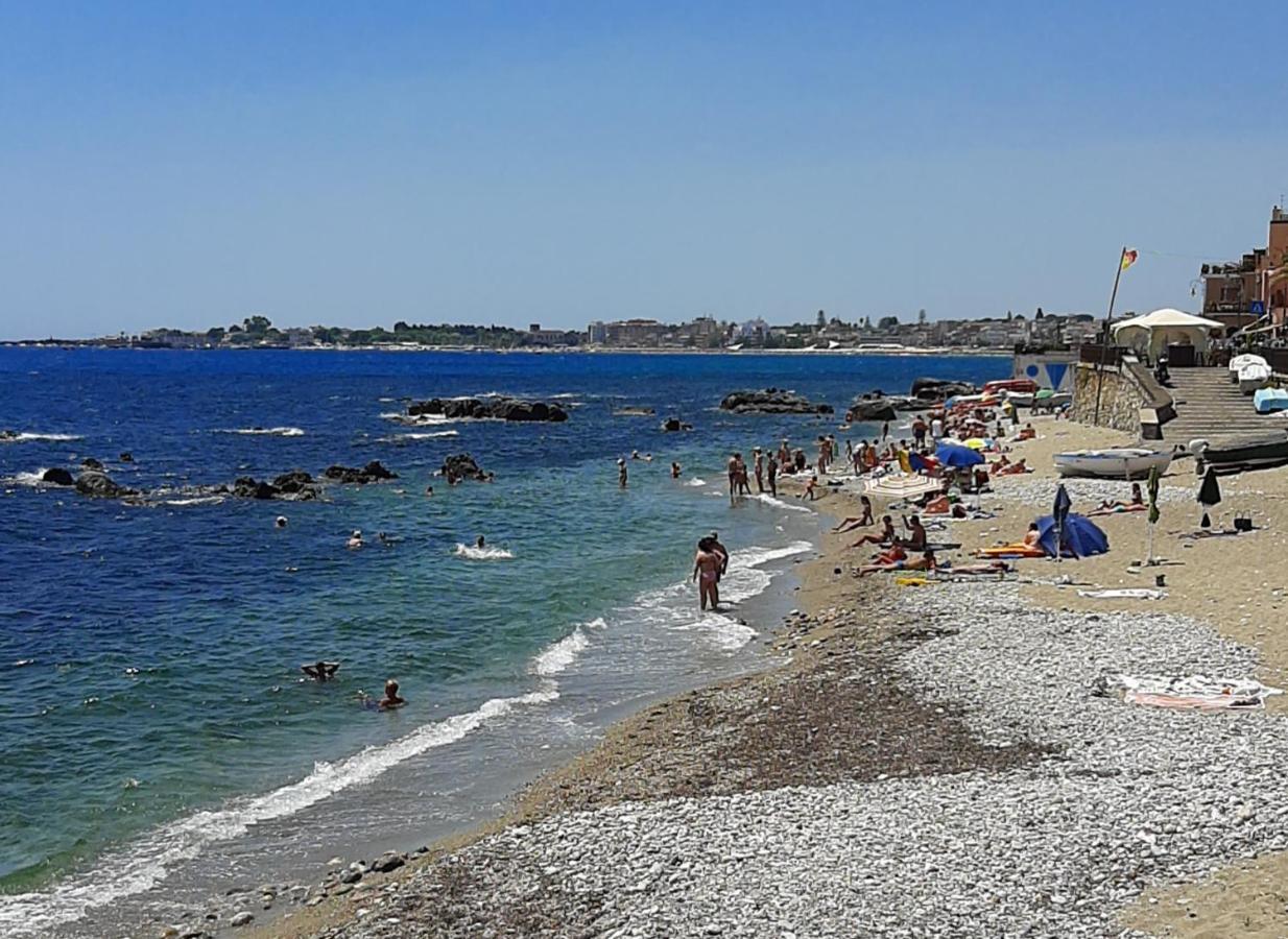 Apartament Plaza Giardini-Naxos Zewnętrze zdjęcie