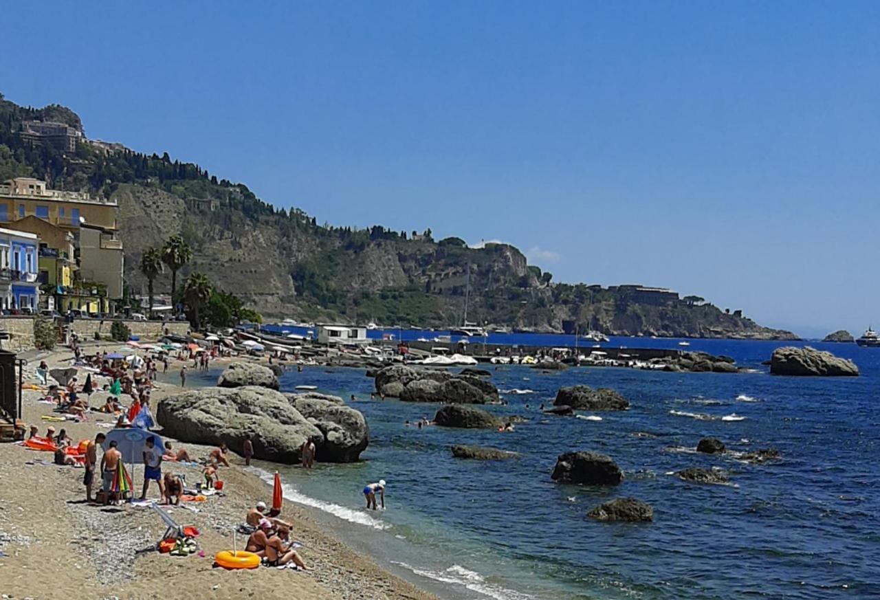 Apartament Plaza Giardini-Naxos Zewnętrze zdjęcie