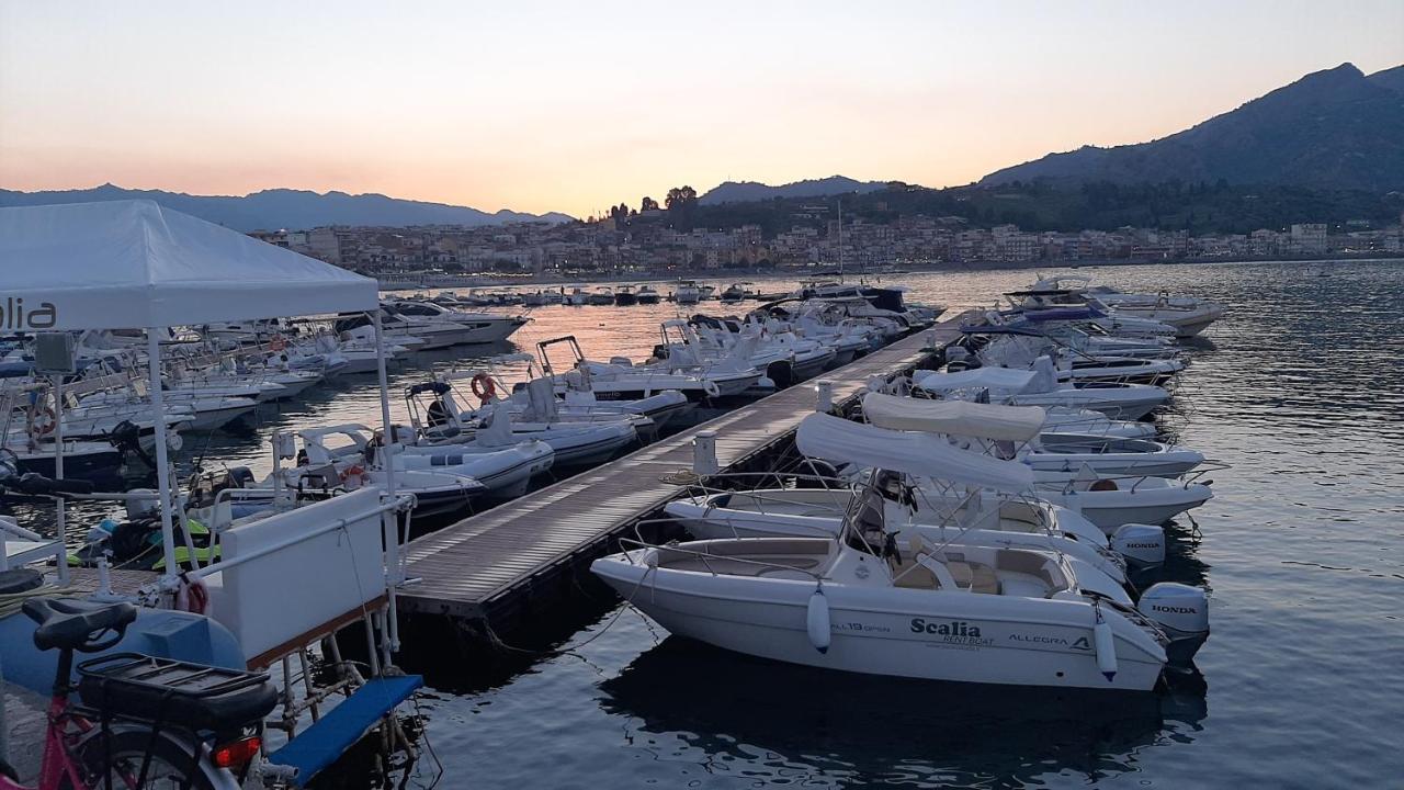 Apartament Plaza Giardini-Naxos Zewnętrze zdjęcie
