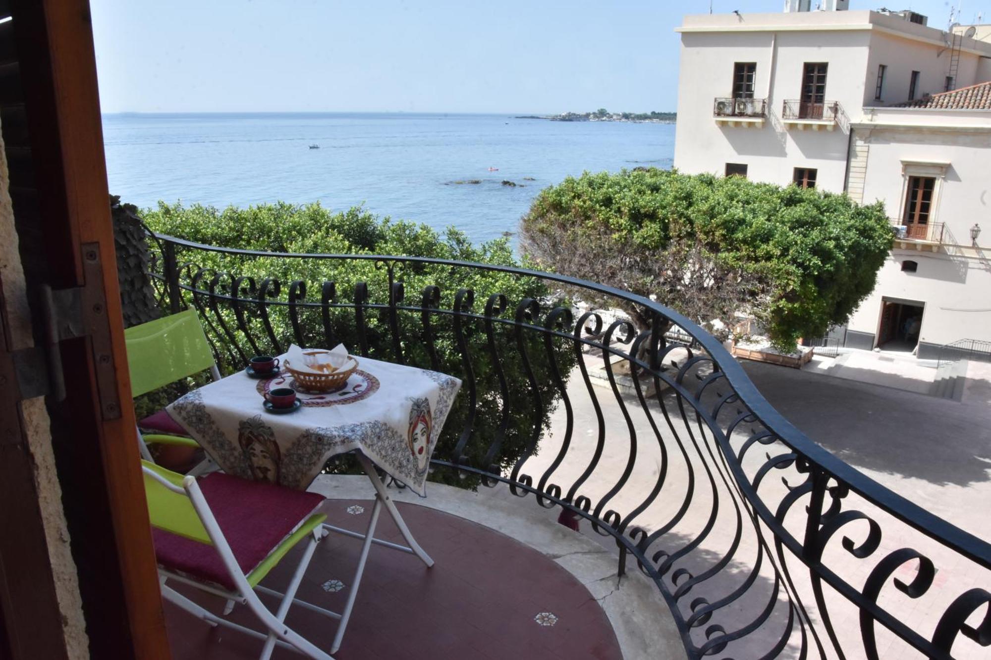 Apartament Plaza Giardini-Naxos Zewnętrze zdjęcie